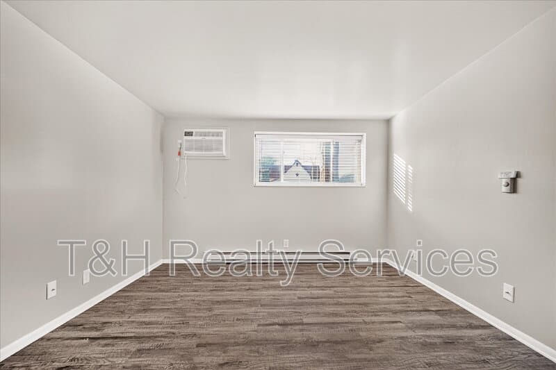 Noblesville Condo: 1142 Evans Avenue
