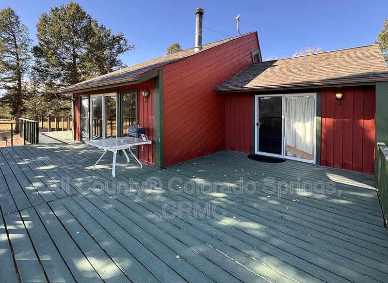 Florissant House: 684 Southpark Road
