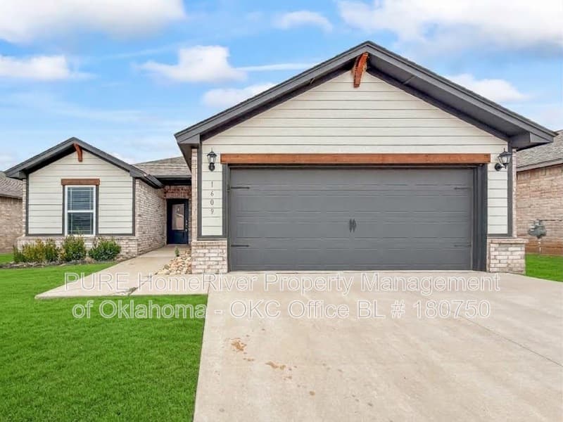 El Reno House: 1609 Vermilion Ln