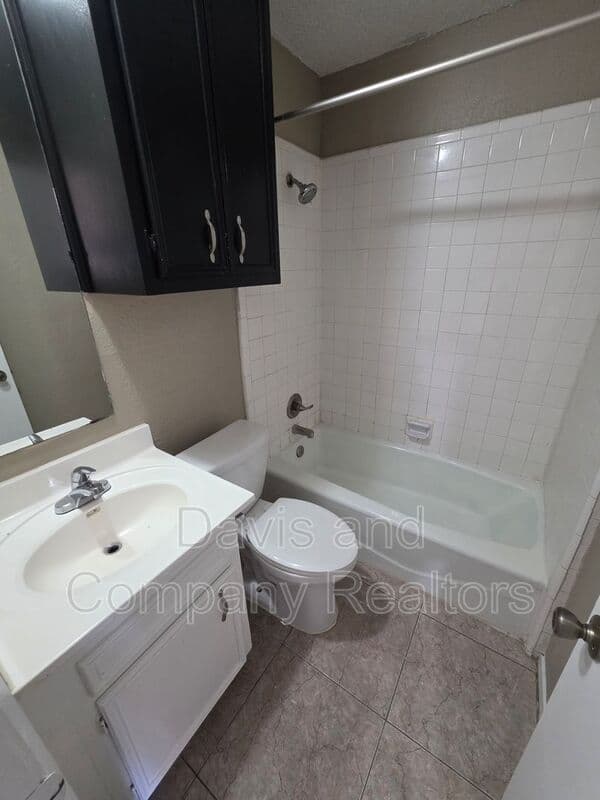 Midland Condo: 4802 Country Club Dr