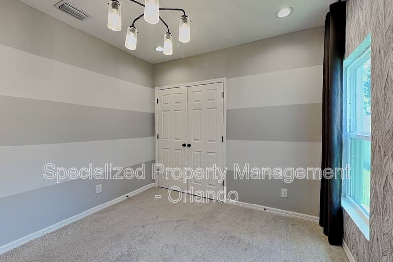 Sanford House: 1245 Celery Oaks Ln