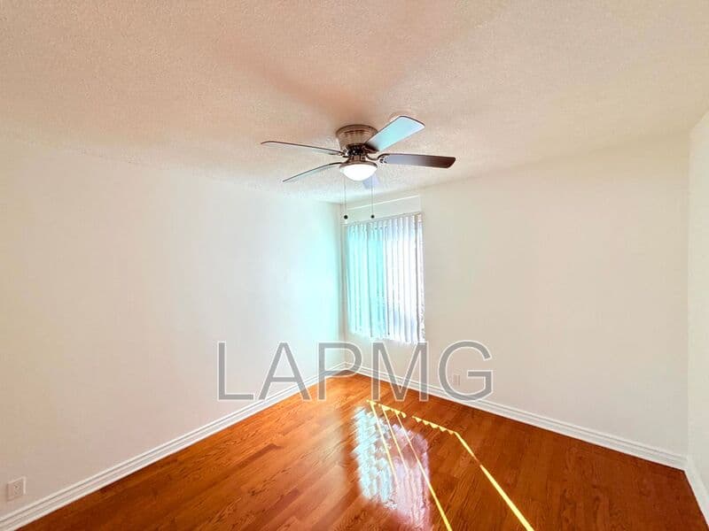 Los Angeles House: 1029 N. Ardmore Avenue