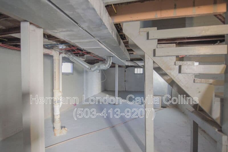 Saint Louis House: 5733 Albia Terrace