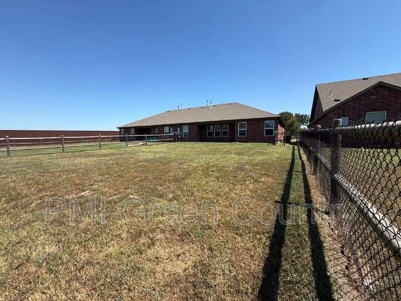 Skiatook Condo: 14709 N 46th W Ave