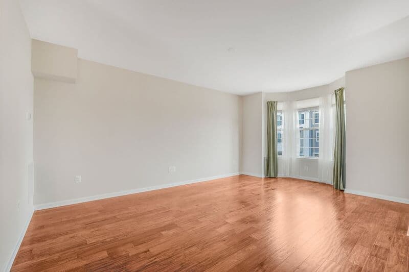 Fredericksburg House: 10100 Futbol Ct