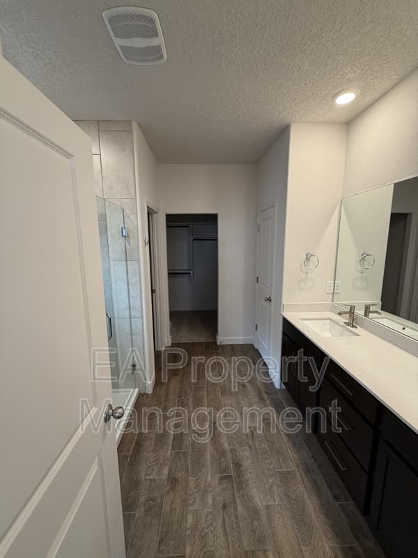 Rio Rancho House: 6742 Clayton Dr NE
