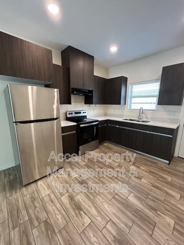 Alton Condo: 1012 W La Pointe