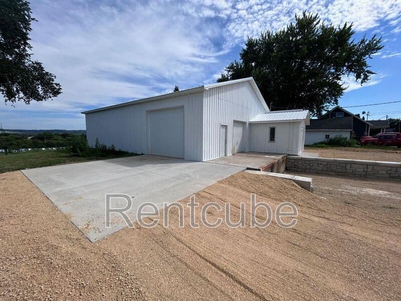 Dubuque House: 10684 Key West Drive