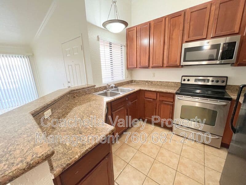 Bermuda Dunes House: 78650 Avenue 42
