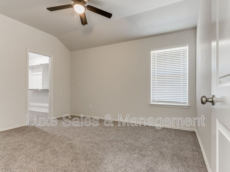 El Reno House: 1515 Pavy Parkway