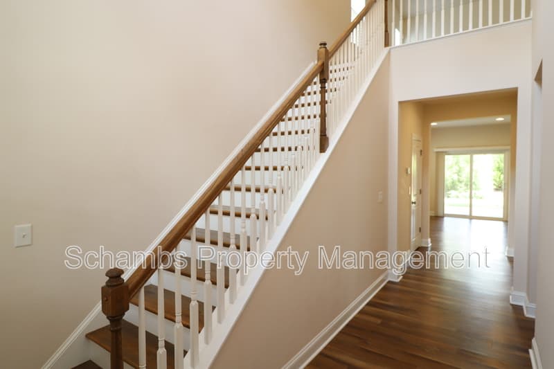 Cary House: 1065 Canyon Shadows Ct