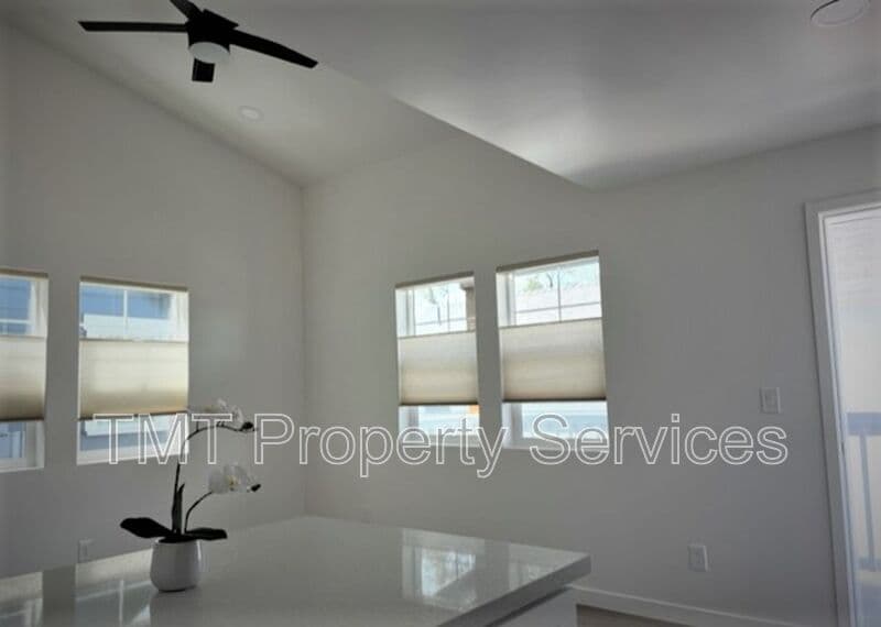 Atascadero House: 5915 Gran Paseo Way