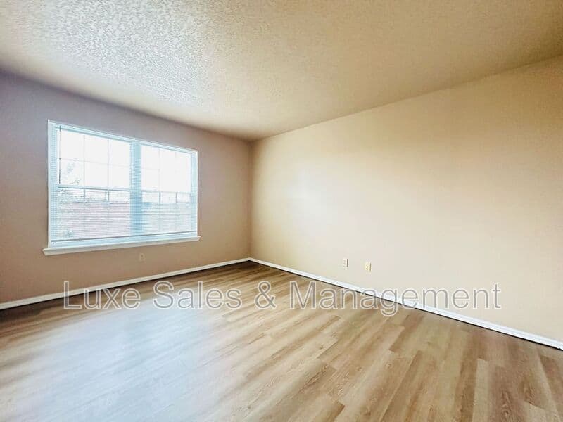 Oklahoma City Condo: 3200 W Britton Road