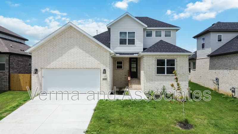 Centerton House: 1071 Whistler St
