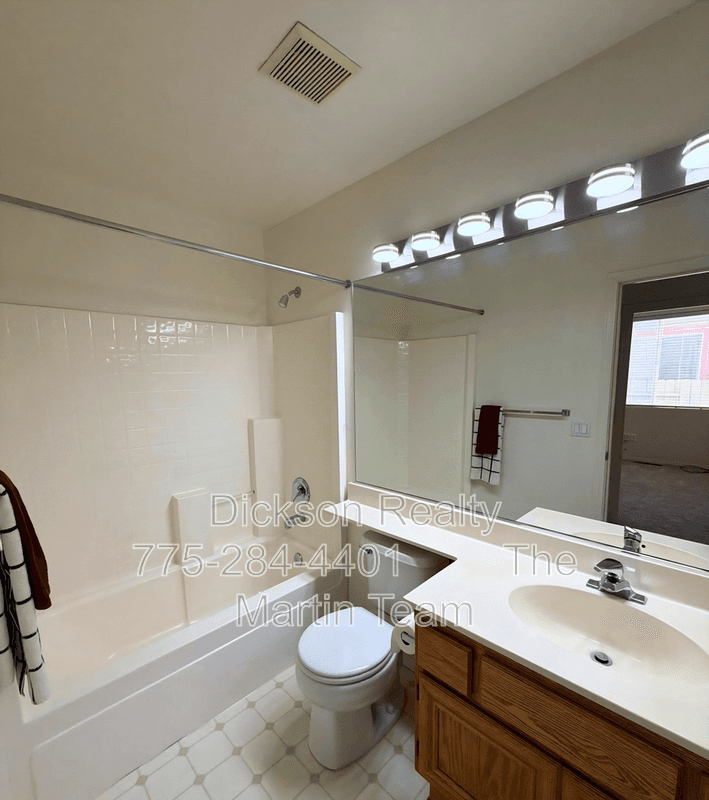 Reno House: 1640 Cattlemen Court