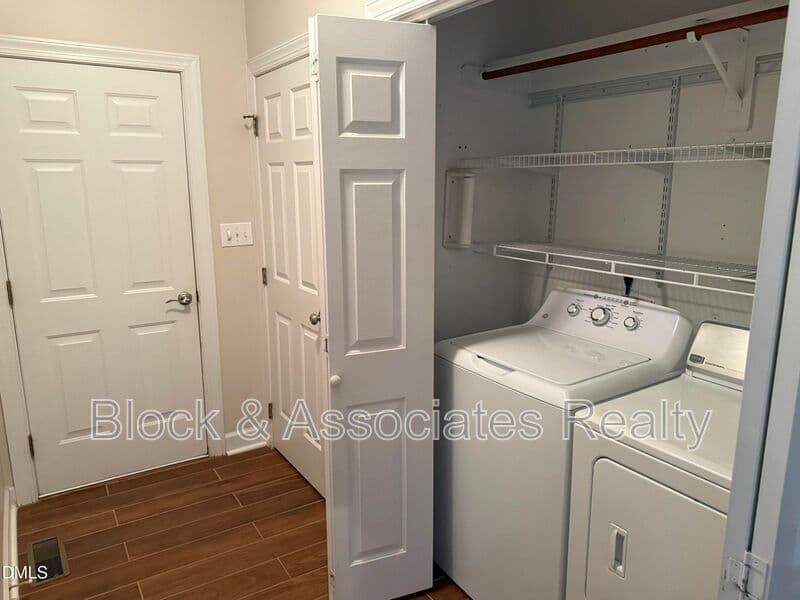 Apex House: 2006 Battlewood Rd.