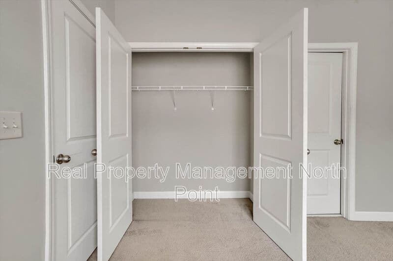 Decatur House: 3026 Eltham Pl