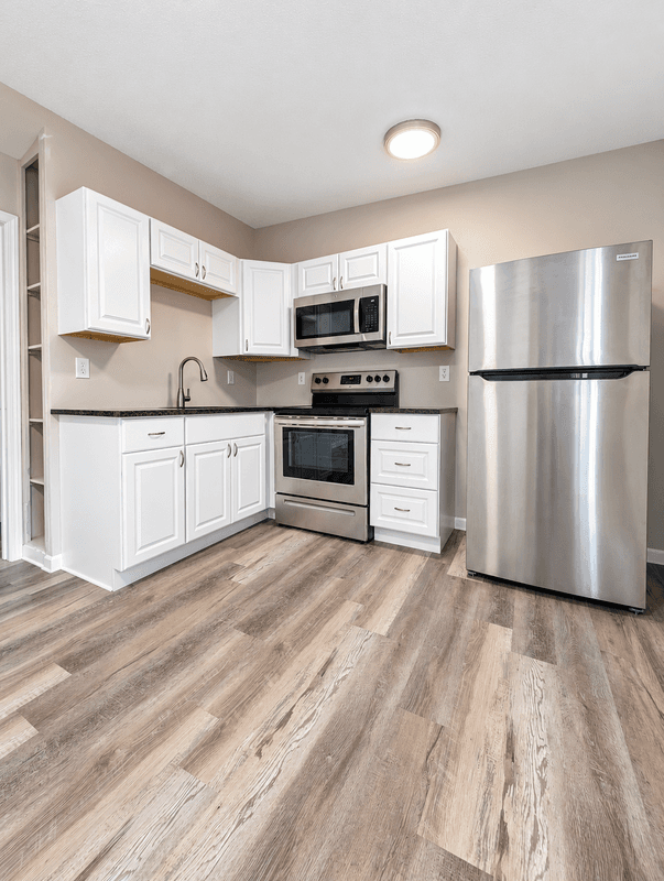 Montville Condo: 315 Rte 163 Apt 15