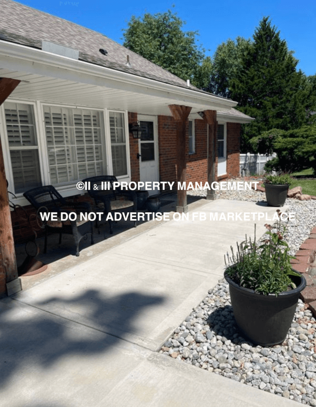 Kansas City House: 24 Northeast Normandy Lane