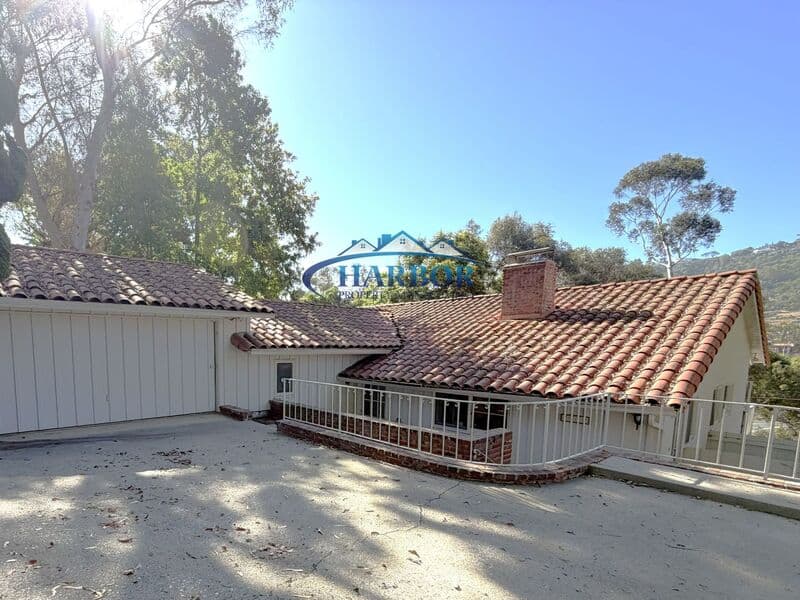 Palos Verdes Estates House: 2512 Via Anita