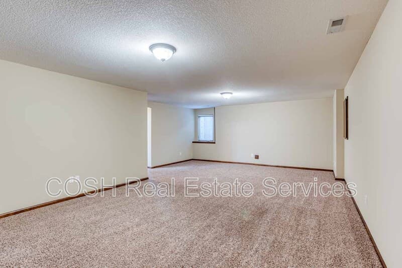 Colwich Condo: 406 North Colorado Avenue - F