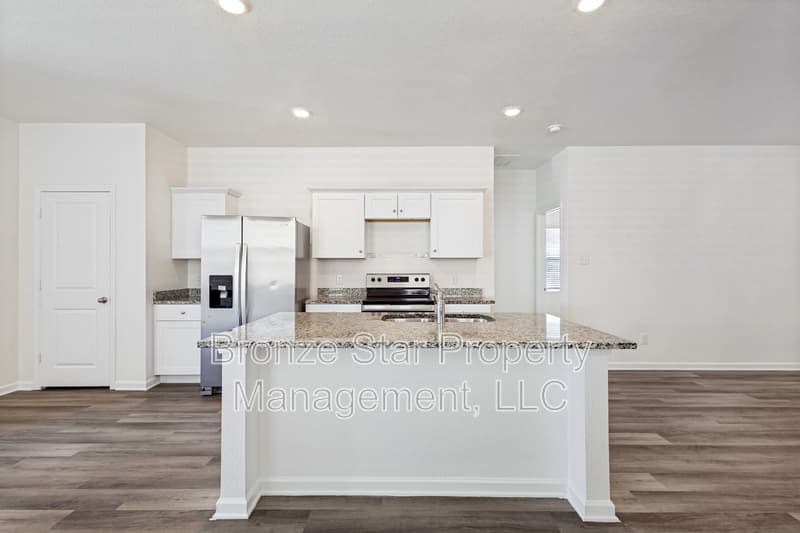 Princeton House: 421 Covington Cove
