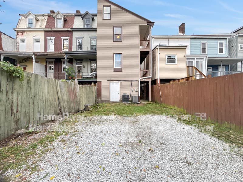 Pittsburgh House: 5157 Carnegie St