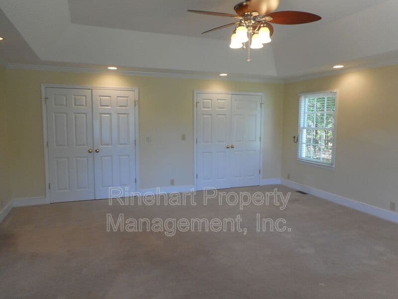York House: 4640 Allison Creek Road