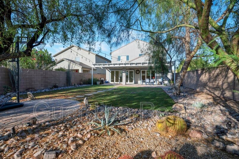 Henderson House: 2485 Sturrock Dr