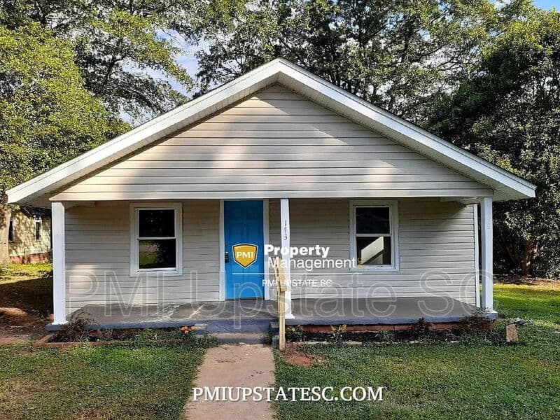 Wellford House: 143 Forrest St