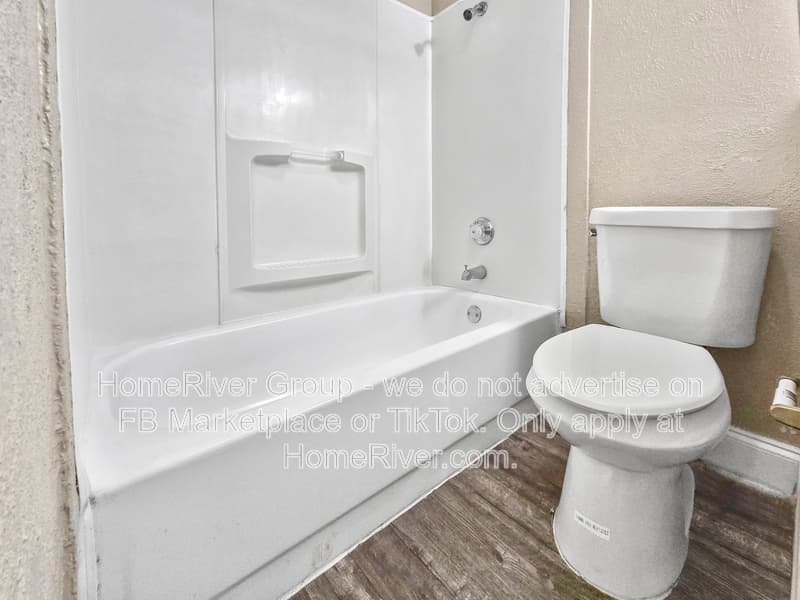 Rowlett House: 2713 Stanford St