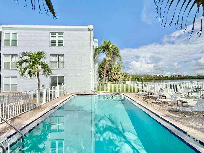 South Pasadena Condo: 1859 Shore Drive South
