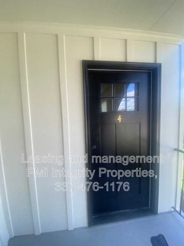 Lafayette Condo: 105 Meaux Blvd Apt 4