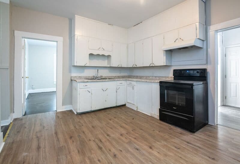 Birmingham House: 4029 44th Avenue North