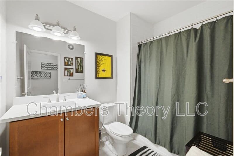 Arlington Condo: 1418 N Rhodes St