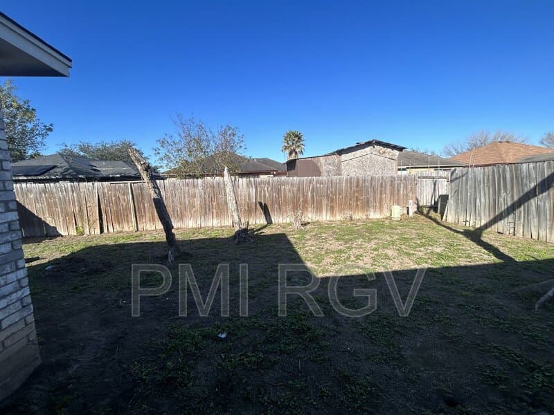 Edinburg House: 1021 Denver