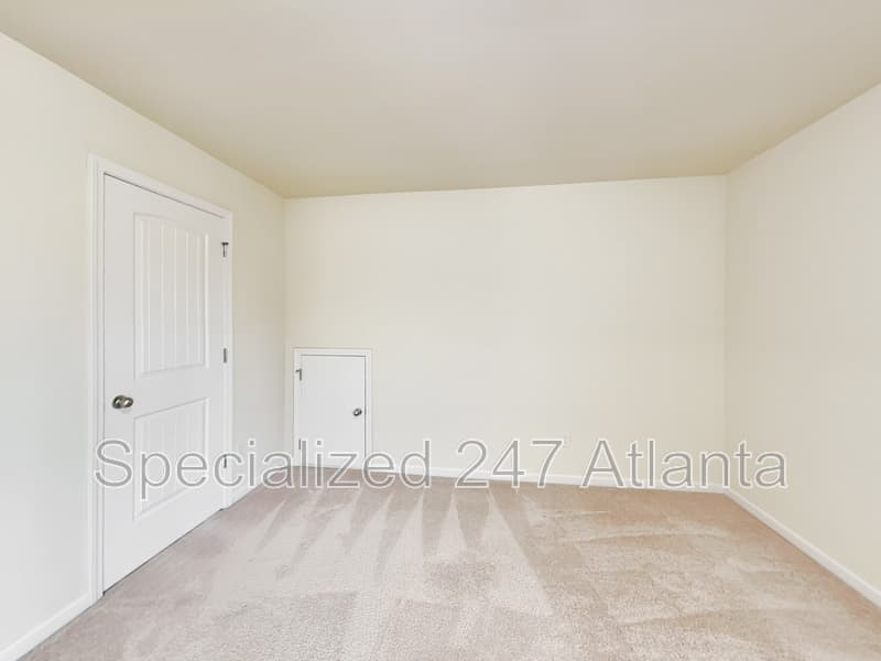 Lawrenceville House: 1324 Little Hampton Dr