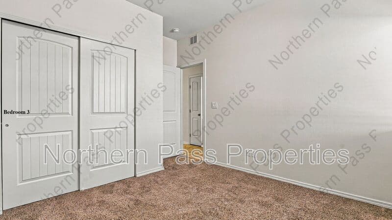 El Paso House: 15153 Composition