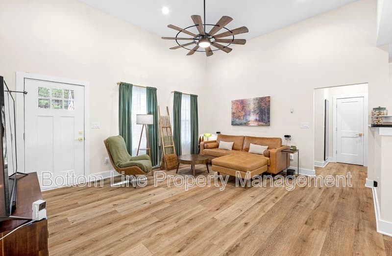 Crouse House: 2462 Shoal Rd