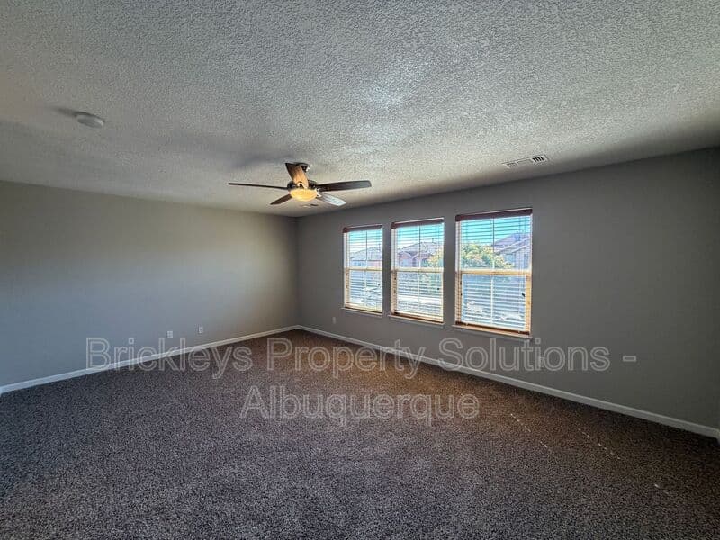 Rio Rancho House: 418 Paseo Roja Pl NE