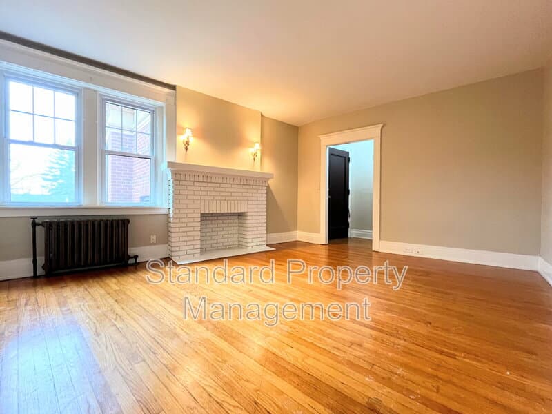 Buffalo Condo: 196 Crescent Avenue