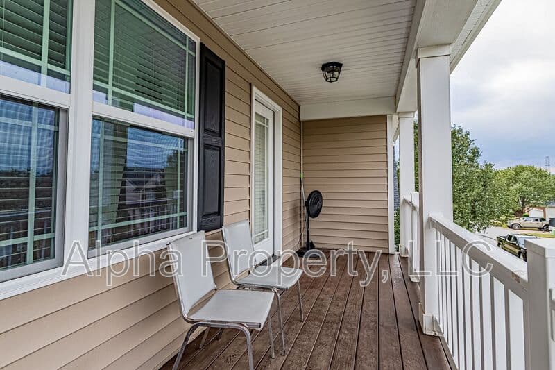 Greer House: 3 Keelin Ln