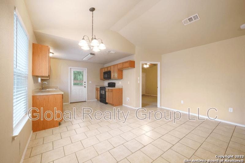 New Braunfels Condo: 280 Rosalie Dr