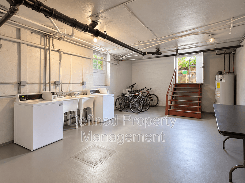 Echo Park Condo: 1324 Calumet Ave