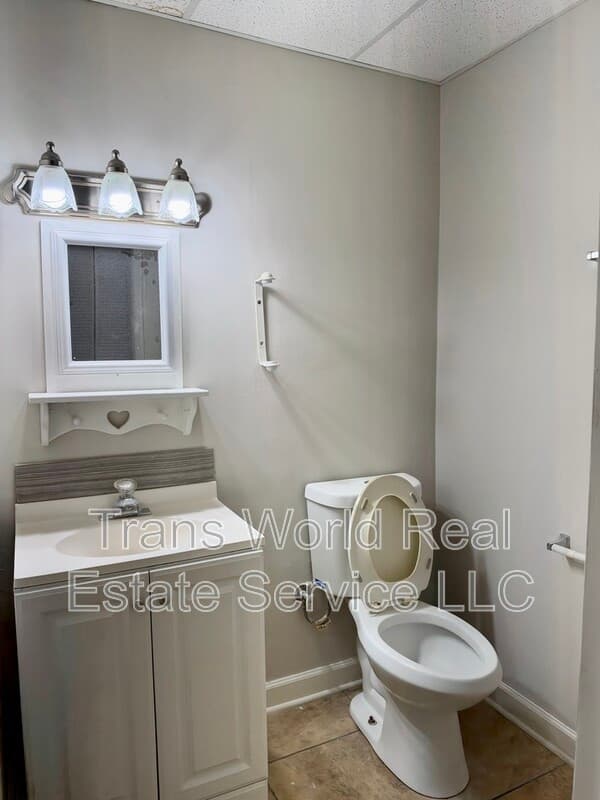 Duluth House: 3354 Roundfield Circle