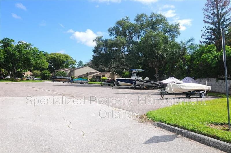 Altamonte Springs Townhome: 685 Scarlet Oak Cir