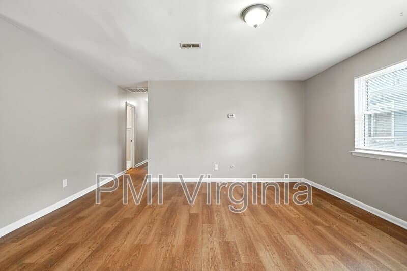 Norfolk Condo: 1076 Dubose Dr