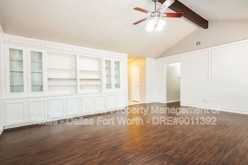 North Richland Hills House: 7232 Timberidge Drive