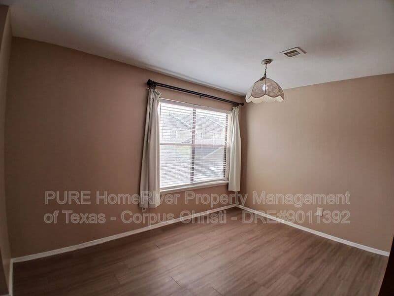 Corpus Christi Townhome: 4401 River Valley Dr