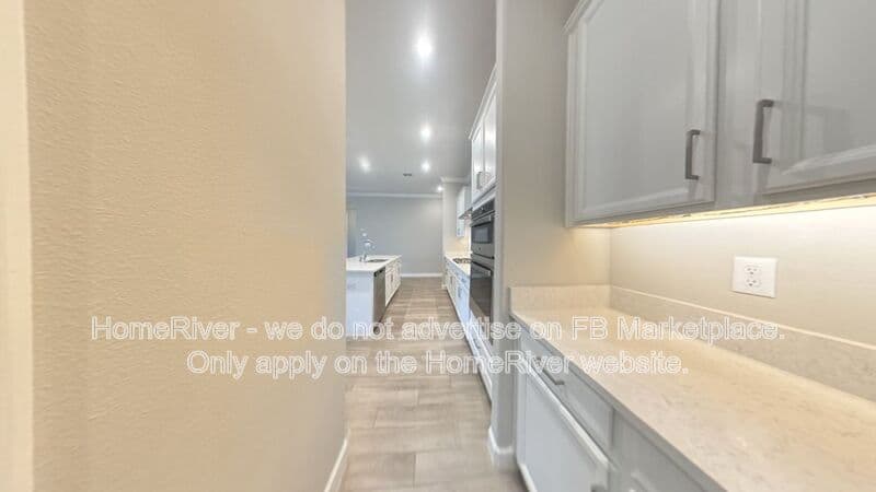Wimauma House: 5326 Kelper Hook Ct